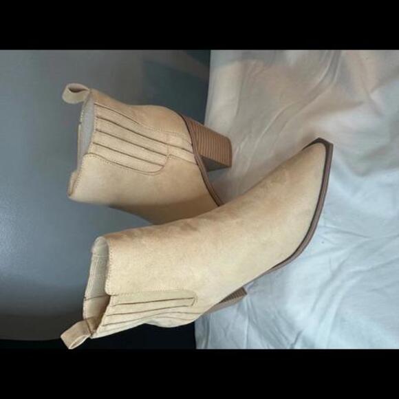 Shoes - NWT Size 5.5 Tan Slip On Bootie